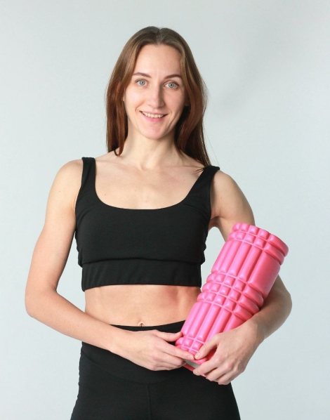 Инструктор тренажёрного зала, инструктор групповых программ (step-аэробика, stretching, pilates) Ольга